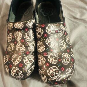 Sonita rubber Halloween clogs size 11